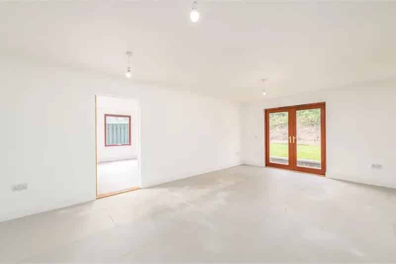 4 Bed Detached House with 3 Reception Rooms and Stunning Views