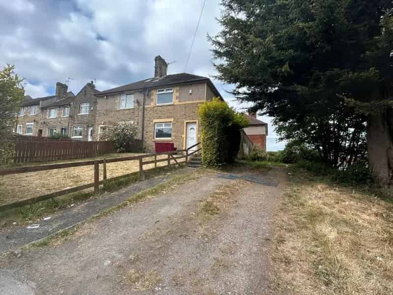 2 Bedroom Semi-Detached House For Sale