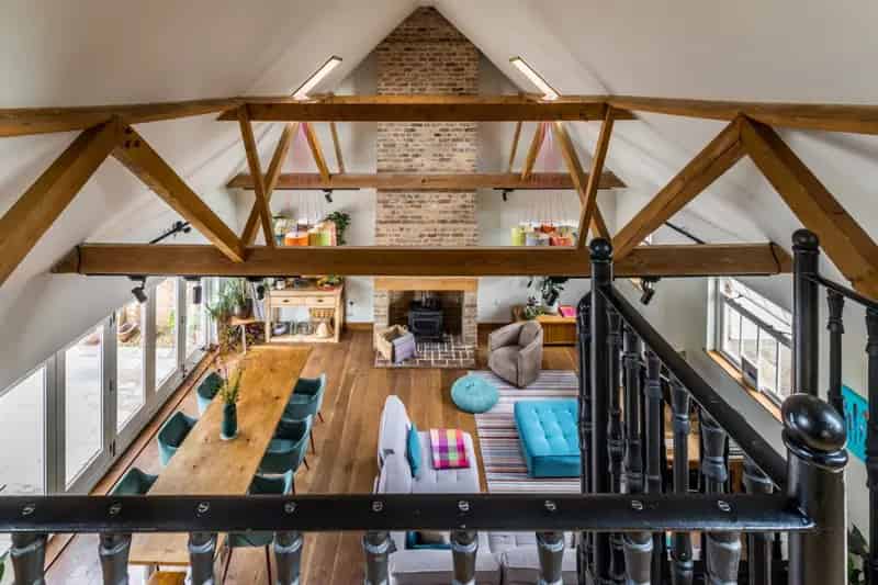 4 Bedroom House for Sale in Semi-Rural Location