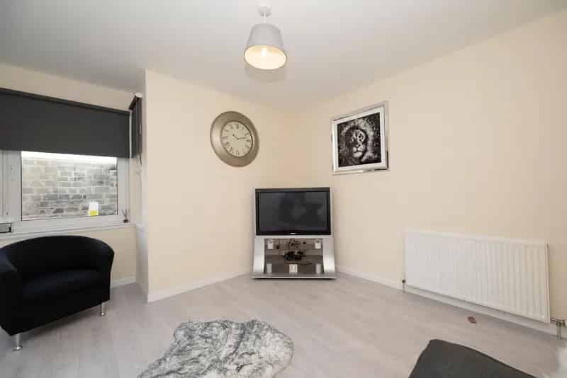 2 Bed Furnished Ground Floor Apartment Near Aberdeen City Centre