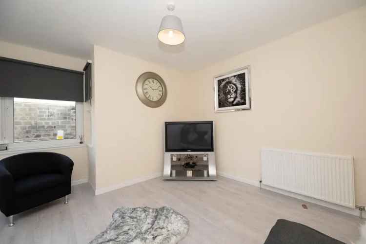 2 Bed Furnished Ground Floor Apartment Near Aberdeen City Centre