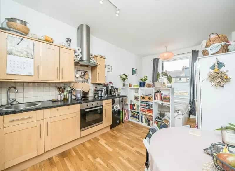 Modern Studio Flat in Twickenham
