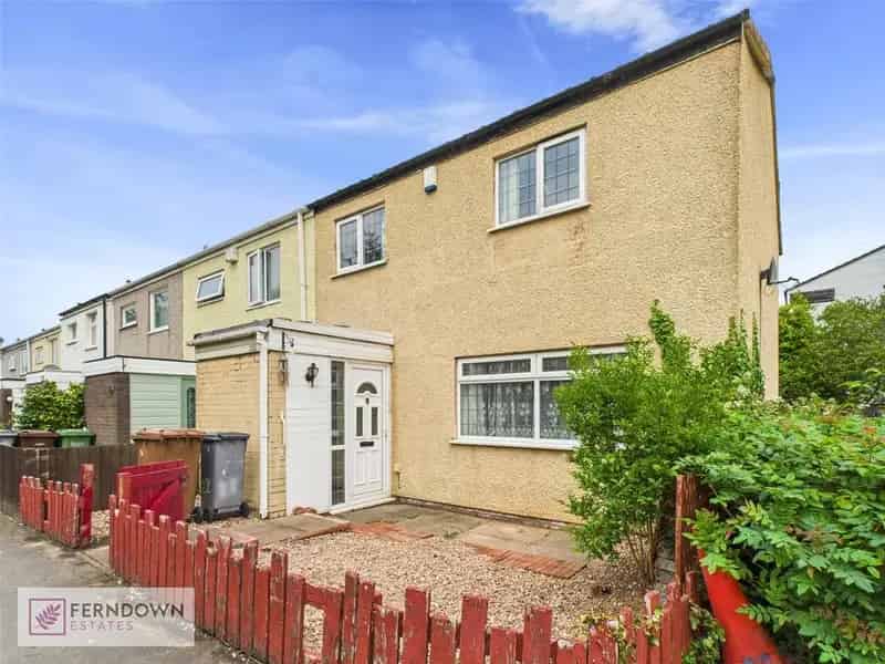 4 Bedroom End Terrace House for Sale - No Onward Chain