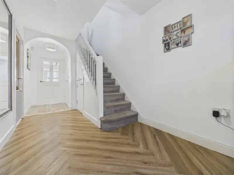 4 Bedroom House For Sale Ravenfield