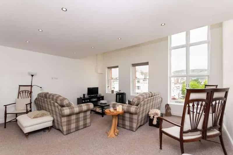 2 Bed Flat for Sale in Llandudno with Great Orme Views