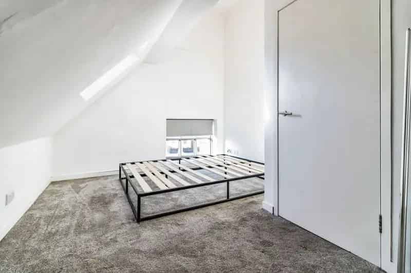 2 Bedroom Flat for Sale Salford M3 - Historic Victorian Conversion