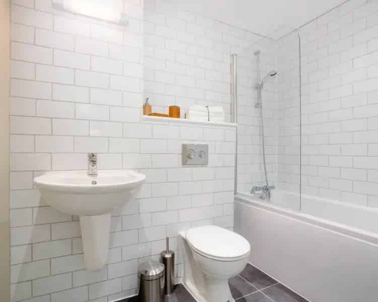 1 Bedroom Apartment near Shops and Restaurants
