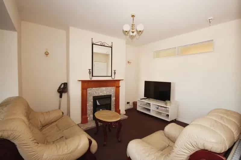 Three Four Bedroom House For Sale Leamington Spa Two Bathrooms Low Maintenance Garden