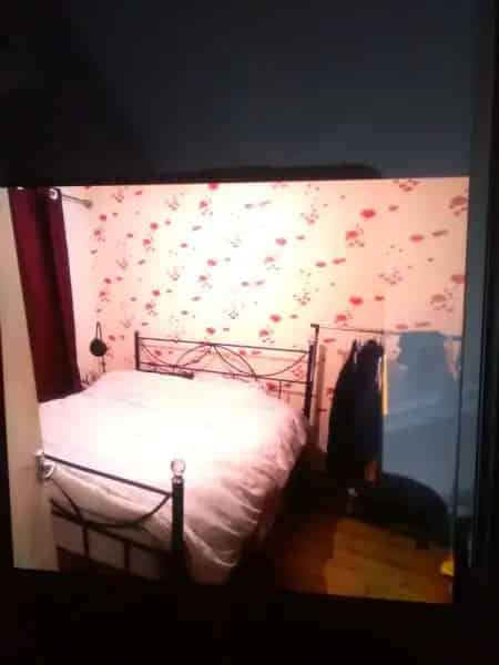 1 Bedroom Flat Near Shops and Bus Routes