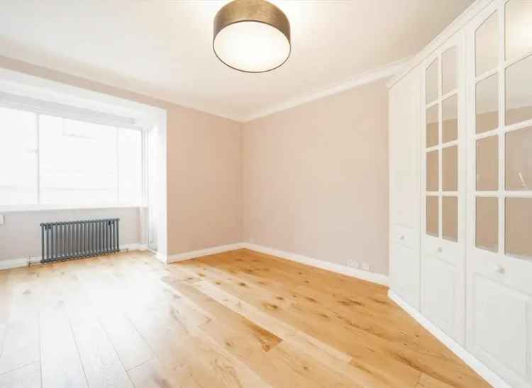 2 Bed Apartment Clapham Common  Parking Balcony Gym Pool