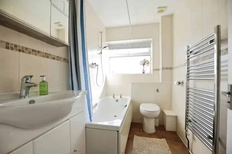 3 Bedroom Duplex Maisonette Kenilworth Allocated Parking Garage No Upward Chain