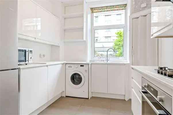 Two Bedroom Flat near Angel with Communal Garden