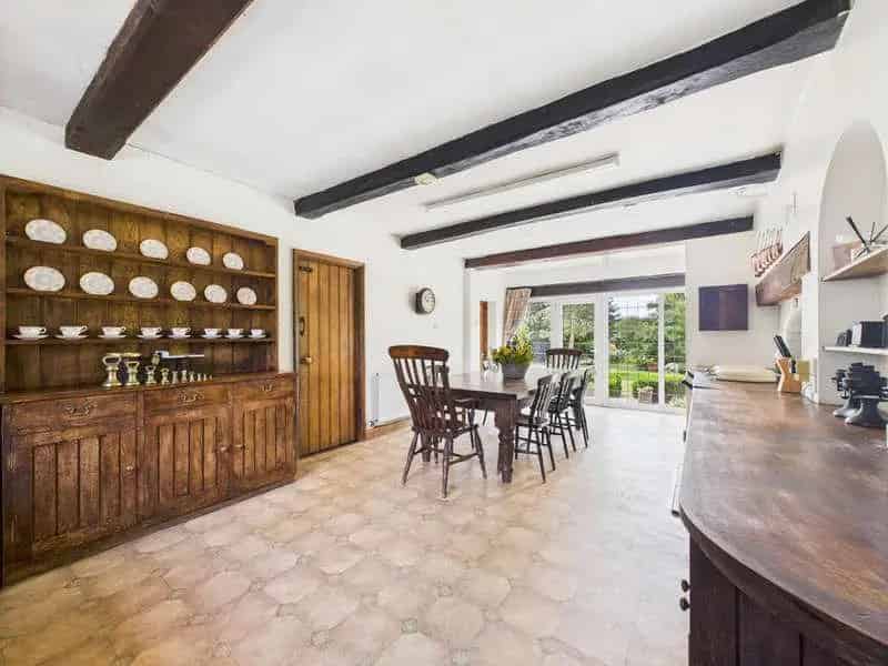 4 Bed House for Sale in Radnage