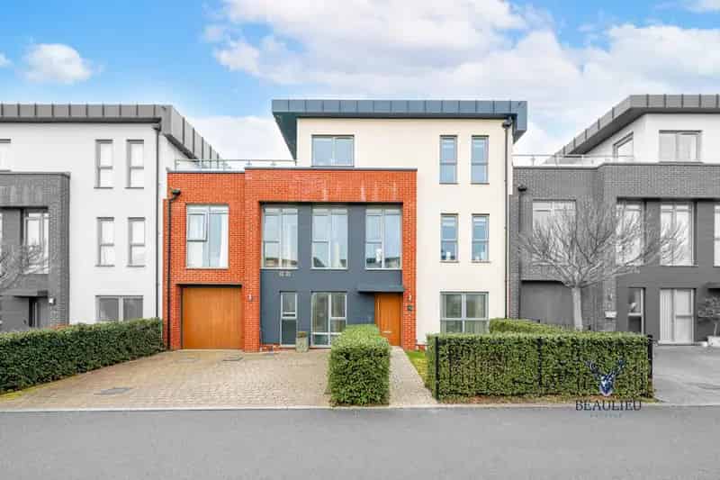 4 Bedroom Townhouse for Sale