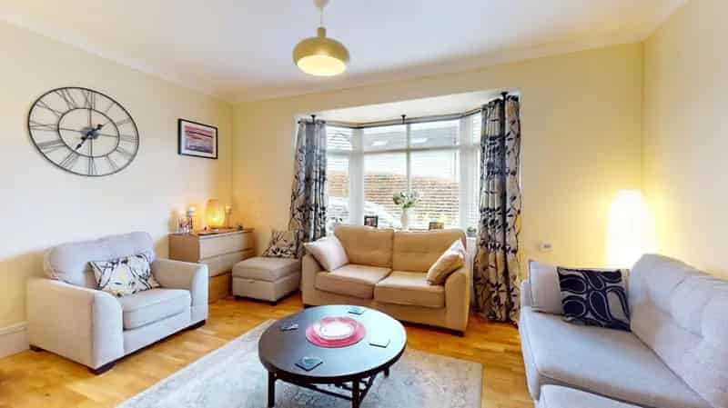 2 Bedroom Bungalow For Sale 1120 SQ FT