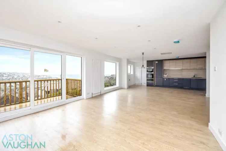5 Bedroom Detached House for Sale near Brighton