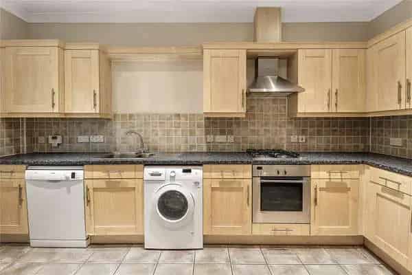 Beaumont Court, 25 Frant Road, Tunbridge Wells, Kent, TN2 5GT | Property for sale | Savills