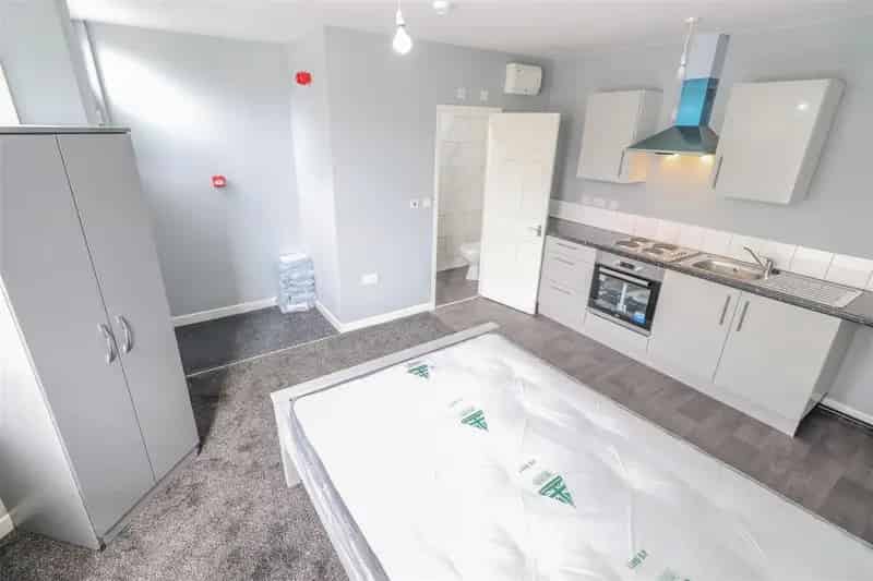 Studio to Rent