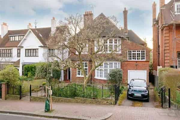 Hampstead Family Home: 5,574 Sqft Detached House with Garden