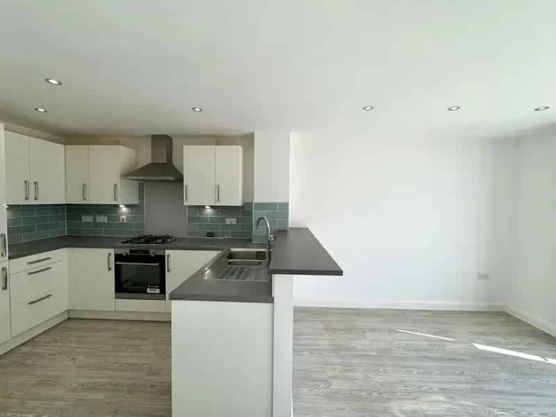 3 Bedroom Townhouse Near New Street Station