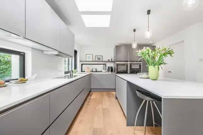 Stylish Family Home Cambridge Park Twickenham