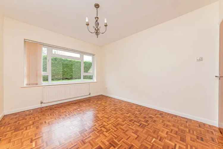 4 Bedroom House for Sale in Camberley
