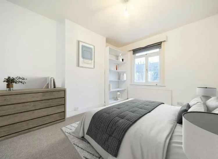 Three Double Bedroom House Near Tooting Rail Station