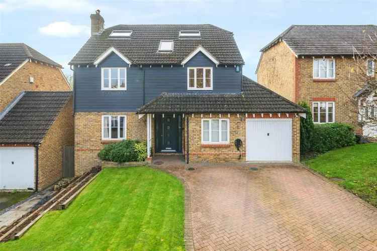 5 bedroom detached house for sale