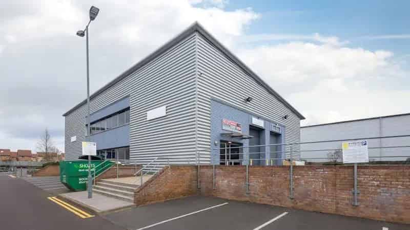 Slough Business Park Unit: Premier Inn, M4 Access, Rail Links