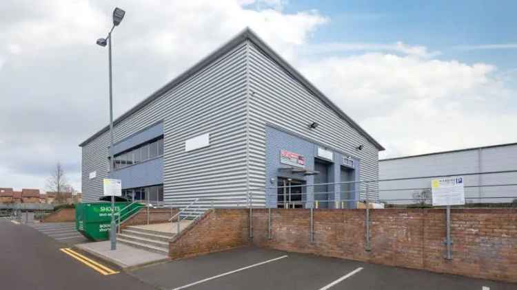 Slough Business Park Unit: Premier Inn, M4 Access, Rail Links