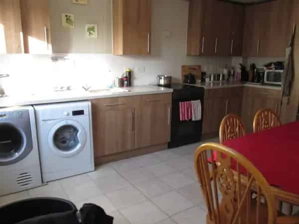 4 Bed House Near Schools and Amenities