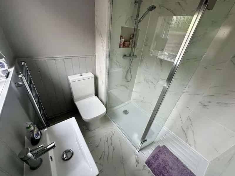 2 bed house for sale