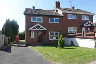 Semi Detached Home with Open Plan Kitchen and Private Garden