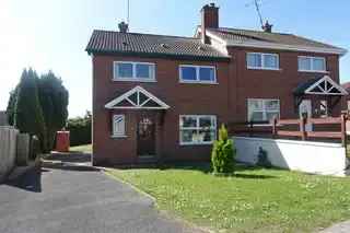 Semi Detached Home with Open Plan Kitchen and Private Garden