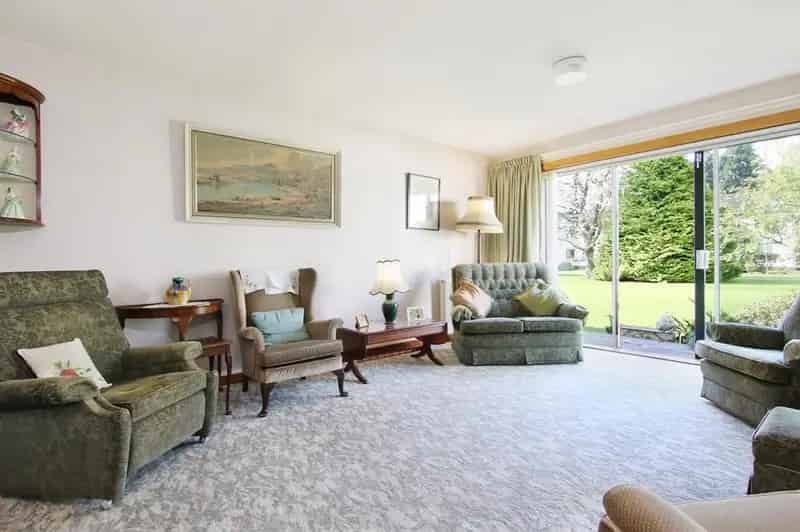 3 Bedroom Ground Floor Flat for Sale in Barnton Edinburgh