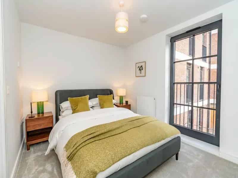 2 Bedroom Apartment for Sale in Edinburgh Square and Crescent Development