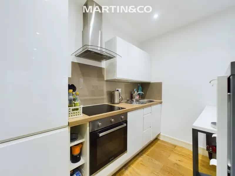 1 Bedroom Flat For Sale Modern Development Excellent Order