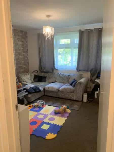 1 Bed Ground Floor Apartment with Parking