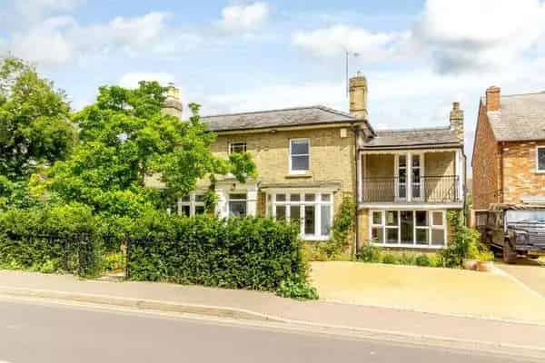 Six Bedroom Victorian Villa with Annexe Waterbeach Cambridge