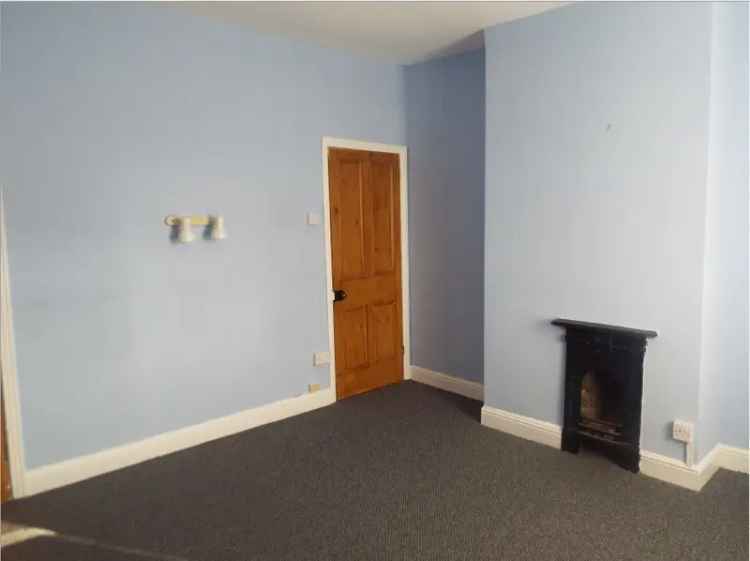 2 Bed Mid Terrace House with Garage and Gardens