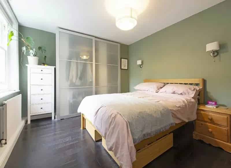 2 Bedroom Victorian Apartment West End Lane Share of Freehold Chain Free