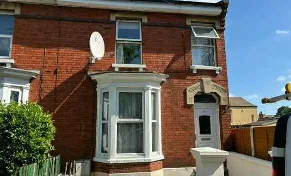 6 bedroom terraced house for sale