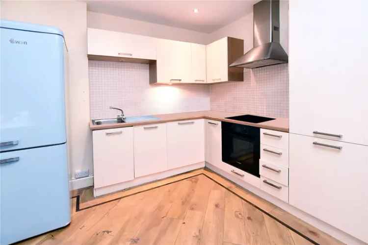 Apartment For Sale in Leeds, England