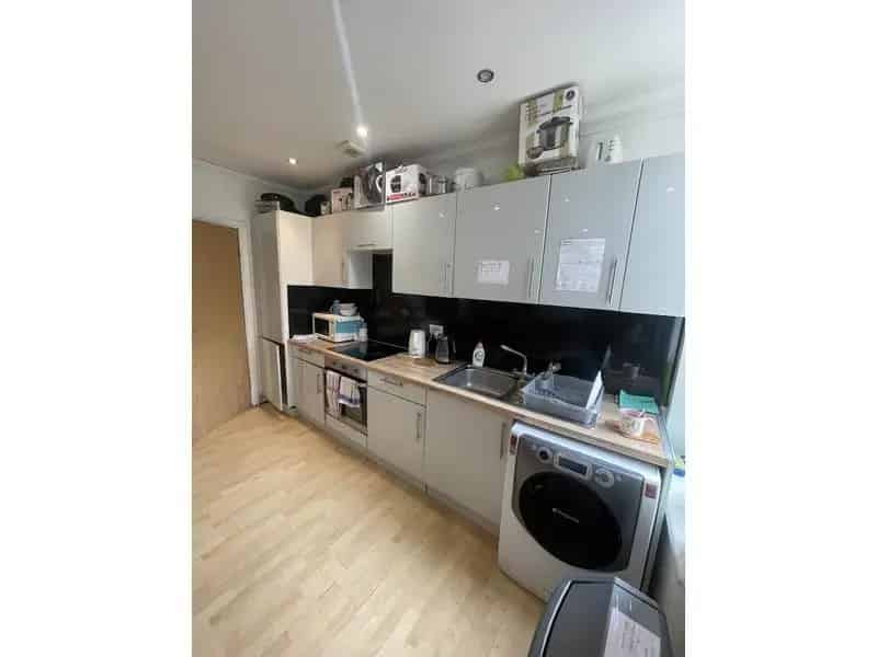 5 Bedroom Flat to Rent