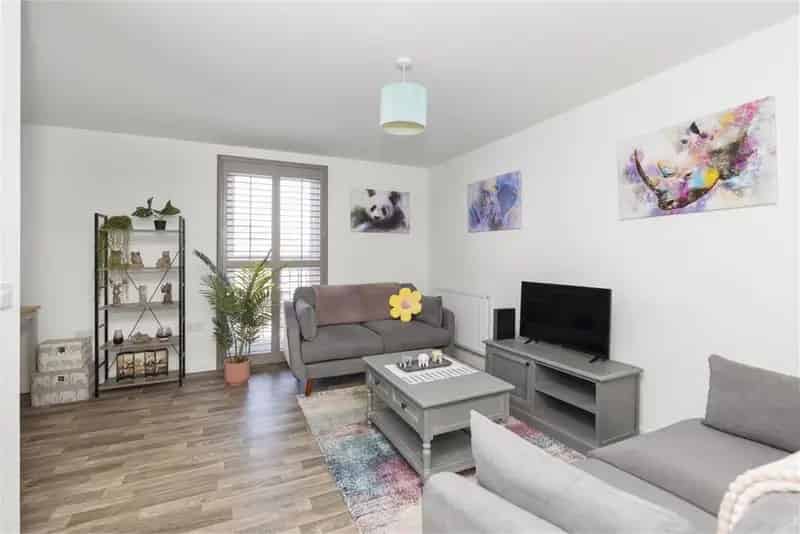 2 Bed Flat Portobello Edinburgh - Modern Apartment