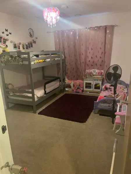 Flat For Rent in Thatcham, England