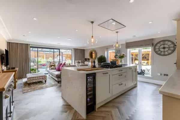 Luxury 4-Bedroom House with Landscaped Garden and Smart Home Features