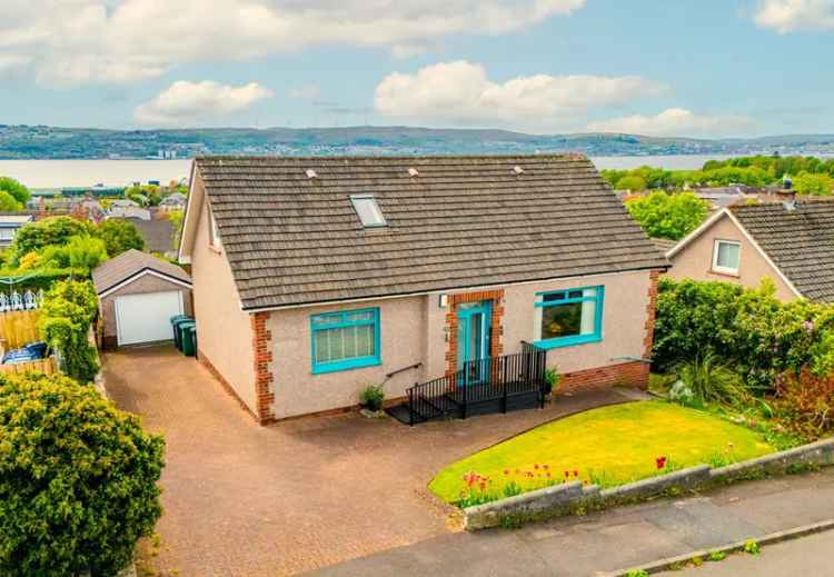 Spacious Detached Villa in Cardross with Stunning River Clyde Views