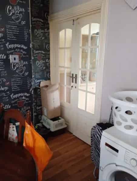 New Kitchen Downstairs Bathroom Near Bus Stops Asda