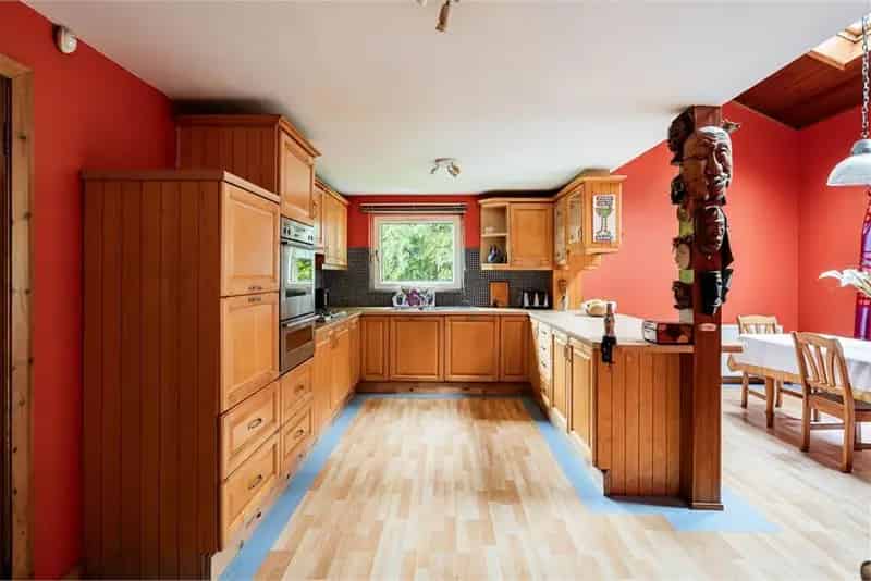 4 Bed Detached Bungalow with 2 Reception Rooms and Extensive Gardens